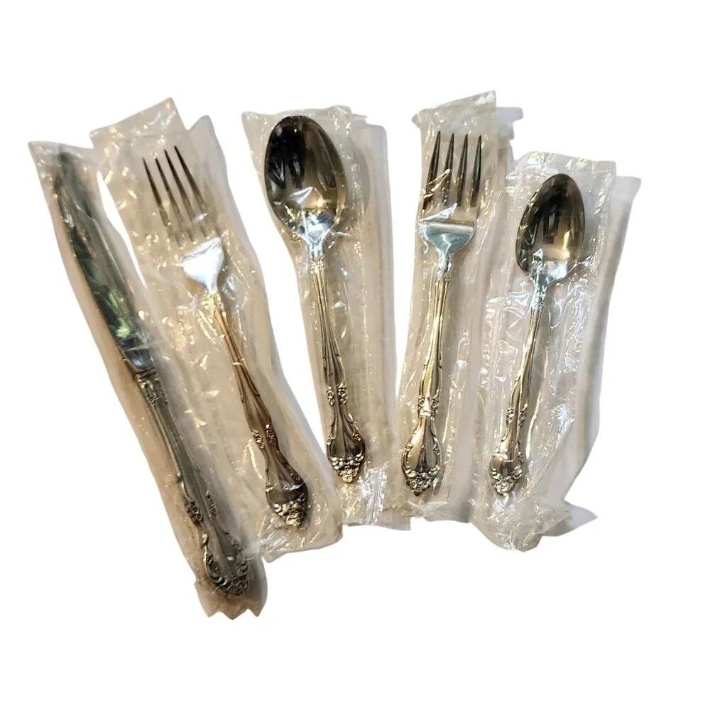 Vintage Oneida Affection Silverplate Flatware Set 1960 NOS 5 Piece Place Setting